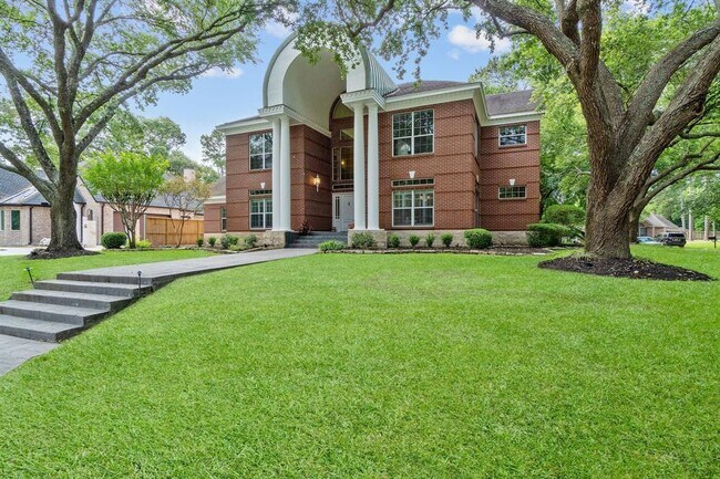 Foto del edificio - 511 Pine Edge Dr