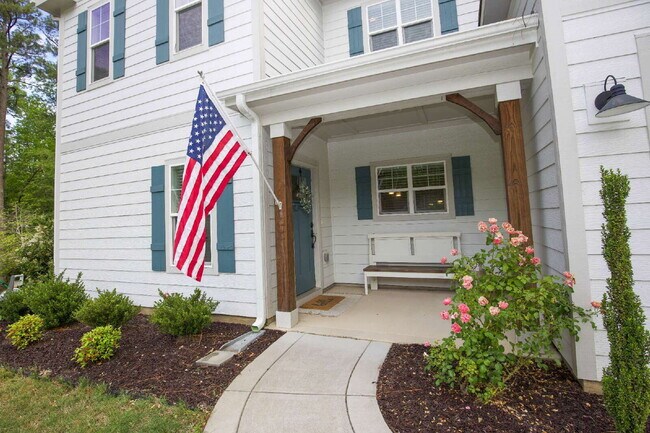 Foto del edificio - "Charming 4-Bedroom Retreat with Fireplace and 3 Full Baths in Aberdeen!"