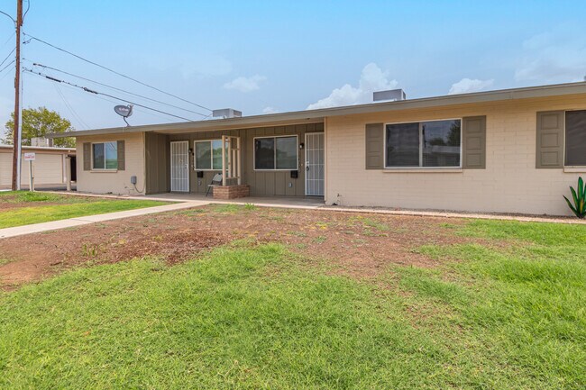 Building Photo - 10433 N 105th Ave
