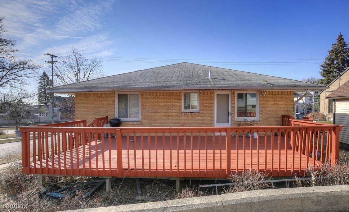 Building Photo - 4 br, 2.5 bath House - 643 Pine Ave NW