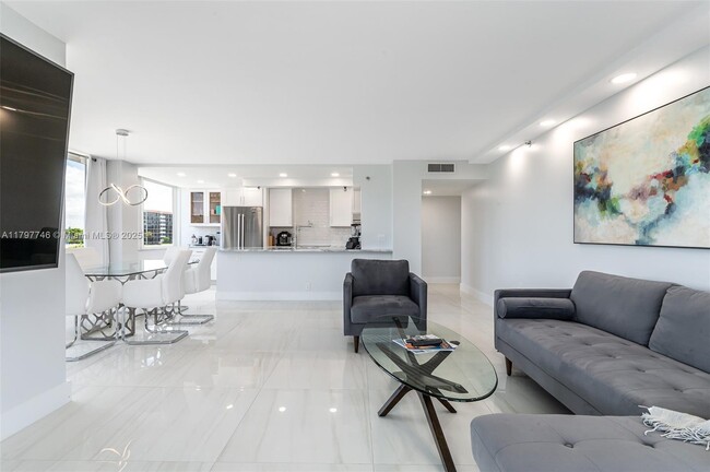 Foto del edificio - 3912 S Ocean Blvd