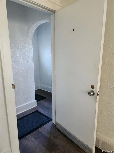 Foto del edificio - 196 Bondale Ave