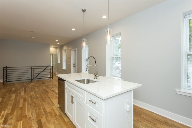 Building Photo - 3 br, 3 bath Apartment - 1500 N 26th St