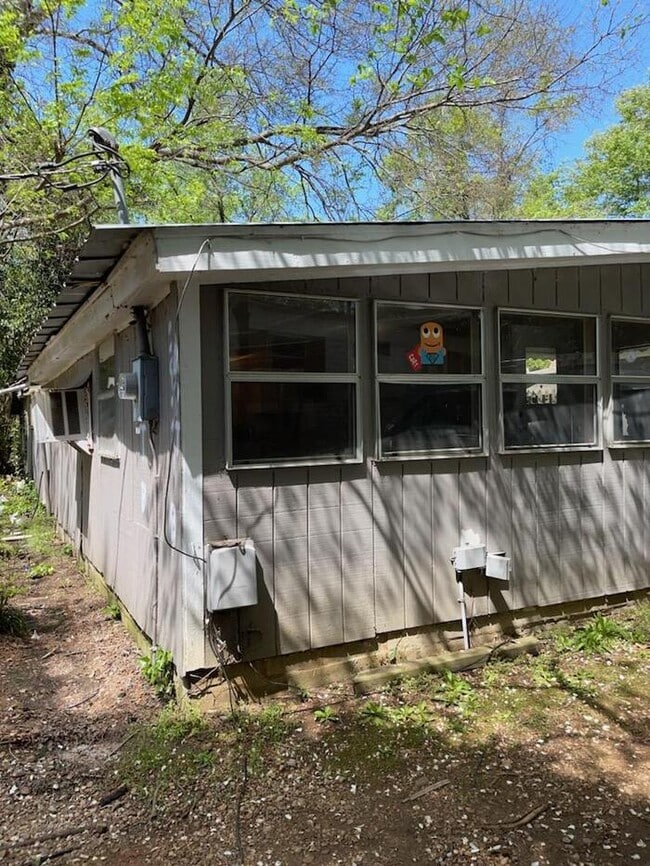 Building Photo - 2826 Friendly Ln