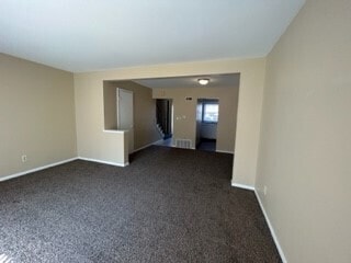 Building Photo - Now Leasing 2 Bedroom 1.5 Condo Located In...