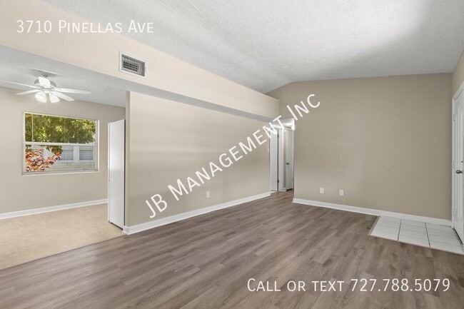 Foto del edificio - 3710 Pinellas Ave