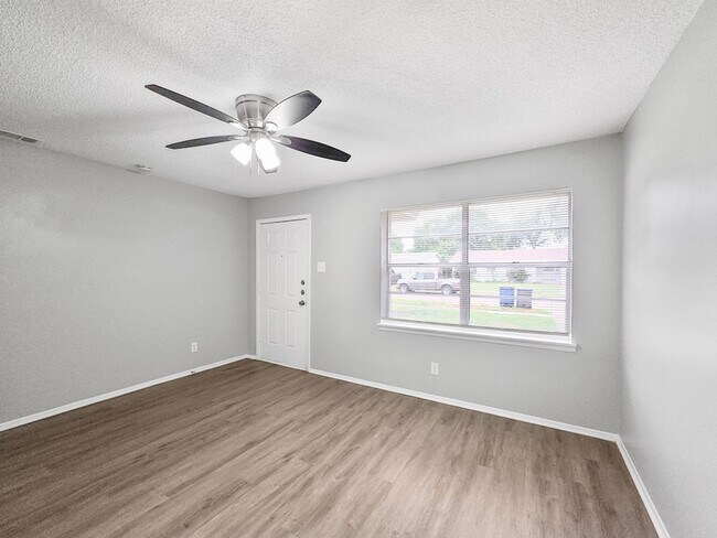 Building Photo - 2212 Arcady Ln