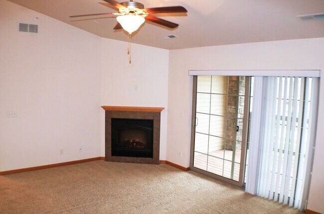 Foto del edificio - $1,250 | 2 Bedroom, 2 Bath 3rd Floor Condo...