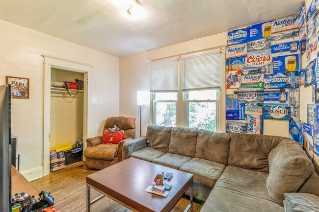 Foto del edificio - 259 N Hyland Ave