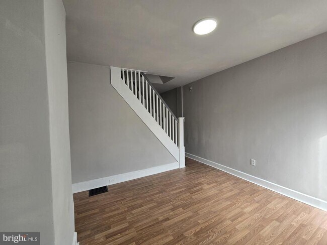 Foto del edificio - 6138 N Lambert St