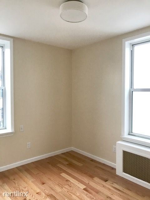 Foto del edificio - 2 br, 1 bath  - 584 17th St 2F