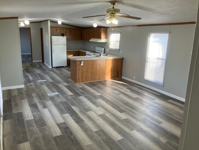 Foto del edificio - 200 N 28th St