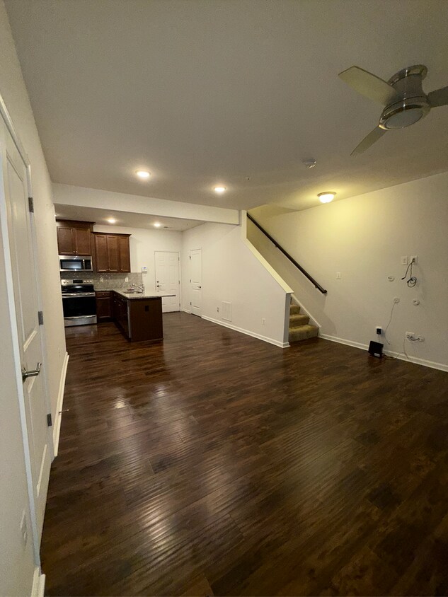 Open floor plan - 2719 Pinebrook Rd
