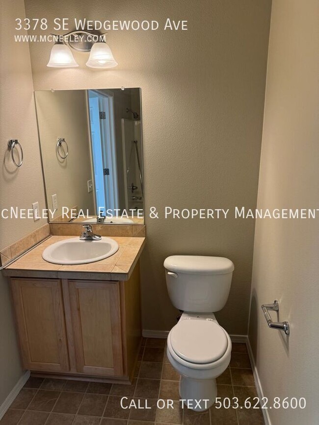 Foto del edificio - 3378 SE Wedgewood Ave