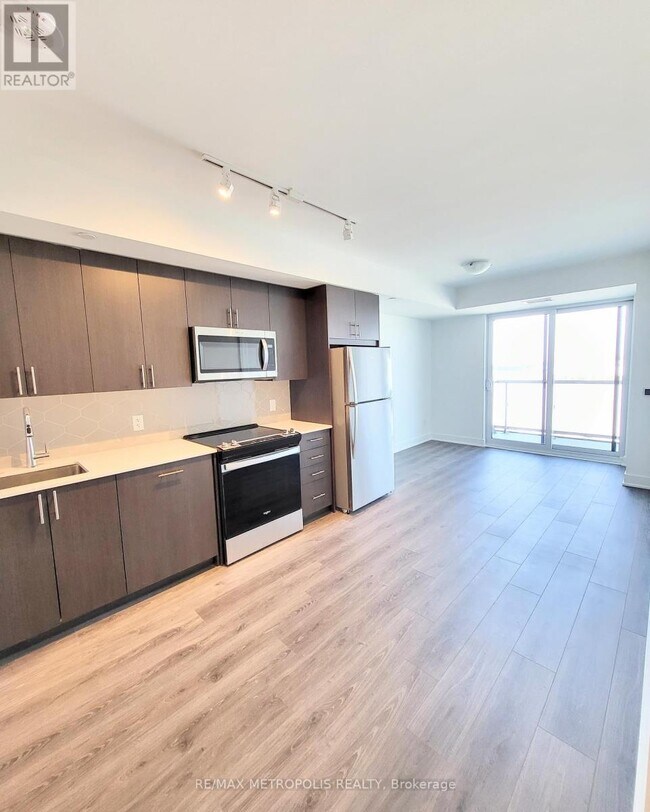 Photo du bâtiment - 2545 Simcoe St N