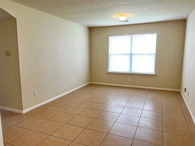 Building Photo - 4810 Cotton Ridge Trail