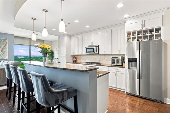Building Photo - 270 17th St NW