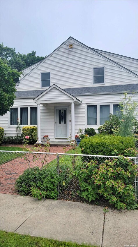 Foto principal - 58 Juniper Rd