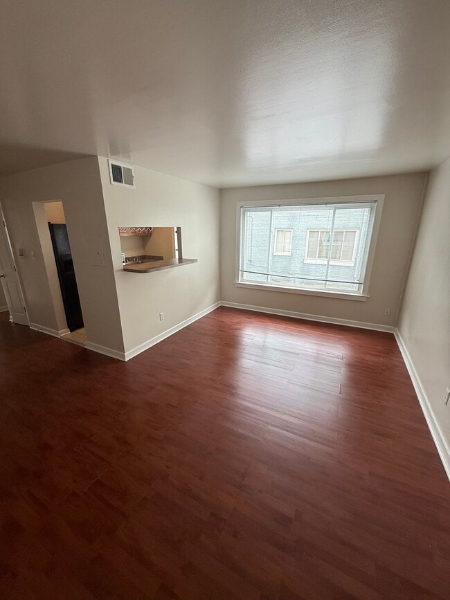 Building Photo - 705 Brandywine St SE