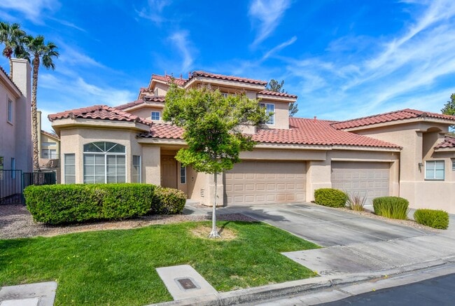 Building Photo - Welcome to this beautiful home with new carpet and new paint in the highly sought-after Green Val...