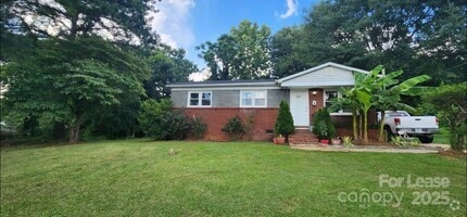 Building Photo - 215 Mattoon St