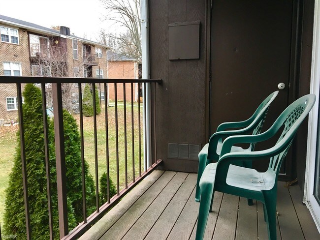 Foto del edificio - 2 br, 1 bath  - 222 Timber Trl Apt C