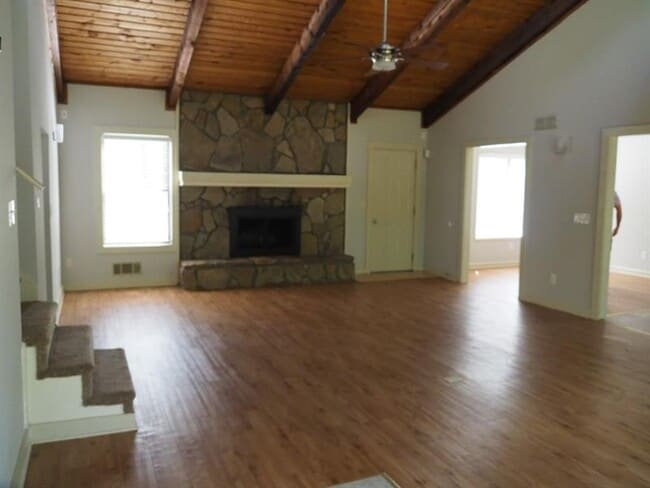 Building Photo - 3706 Hembree Rd NE