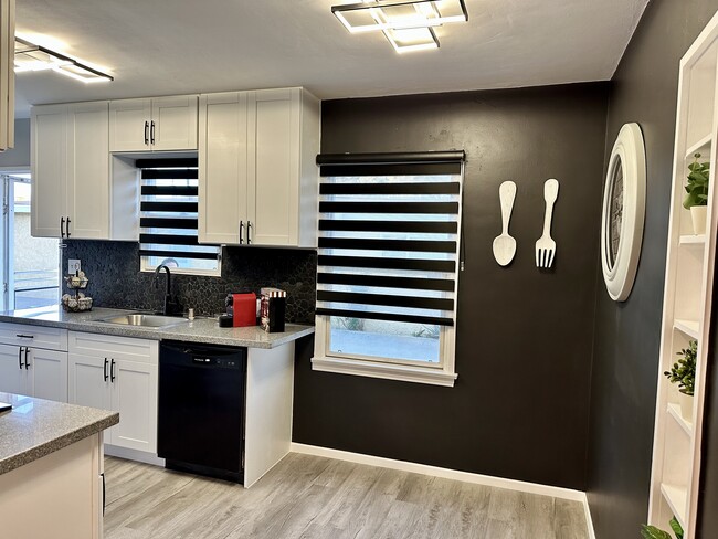 kitchen / dining - 1220 N Cordova St