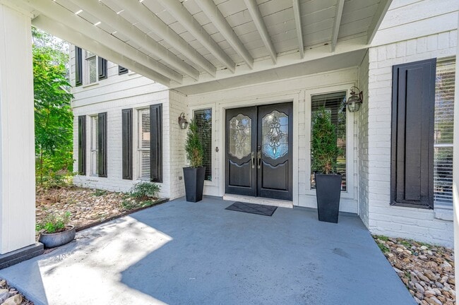 Building Photo - 26715 Maplewood Dr