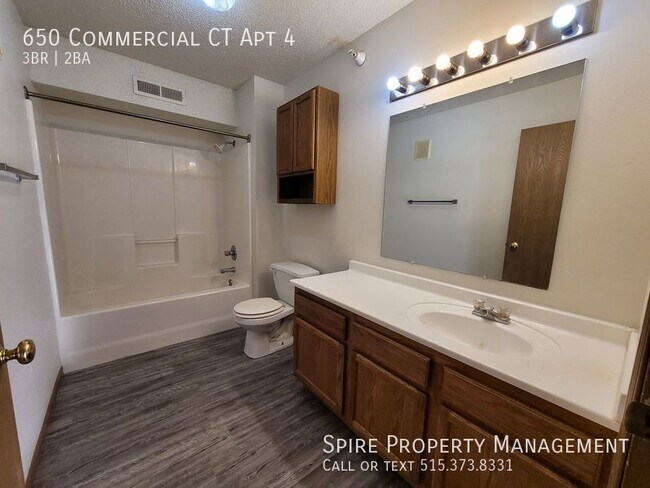 Building Photo - Fairfax - Westdale Meadows 3 bed 2 bath co...