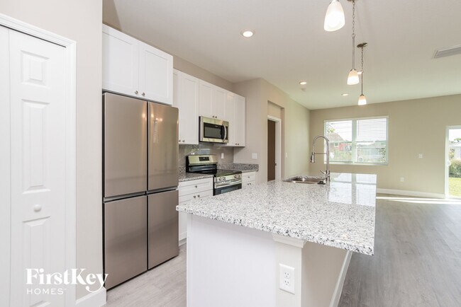 Foto del edificio - 109 Hillock Ave NW