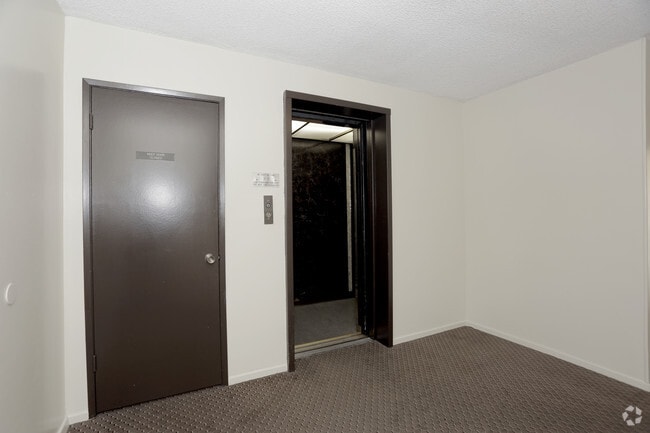 Interior Photo - Howard Crest