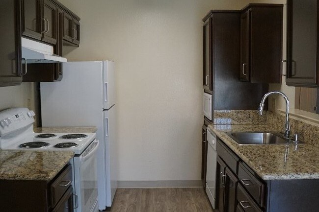 Audubon Court Apartments 481 W Audubon Ct Fresno CA 93711 Audubon Court Apartments 481 W Audubon Ct Fresno CA 93711