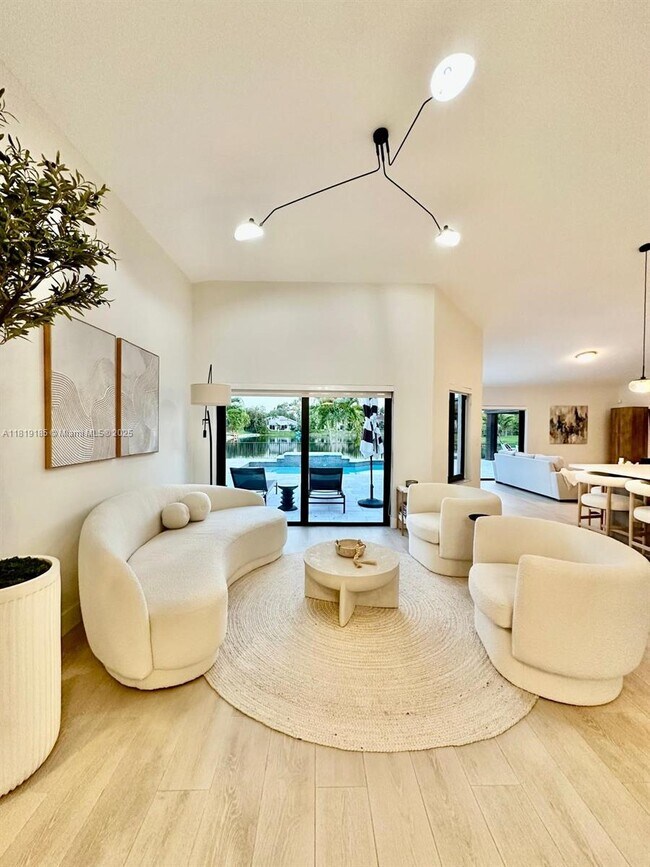 Foto del edificio - 10208 SW 12th St