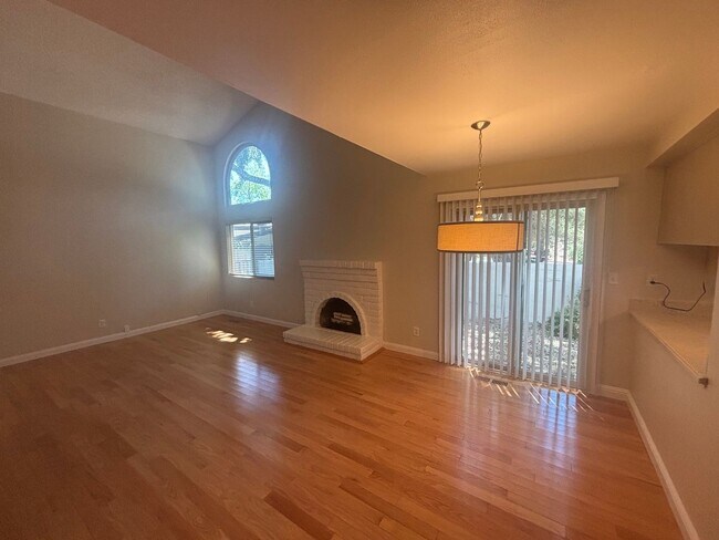 Foto del edificio - Updated 3 bedroom 2 bathroom Condo in Rincon Valley's Brush Creek Villas with A/C