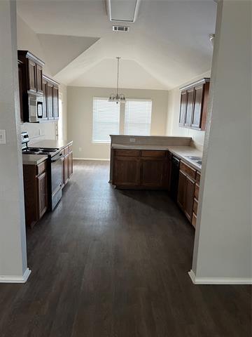 Building Photo - 1601 Country Hills