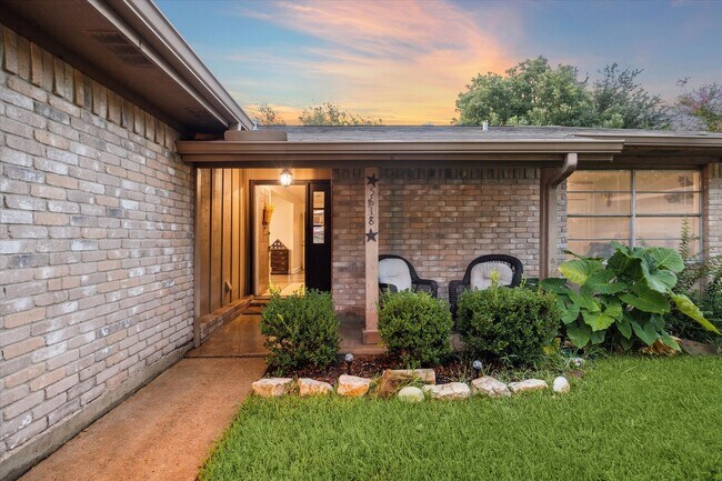 Foto del edificio - 5618 Village Way Dr.