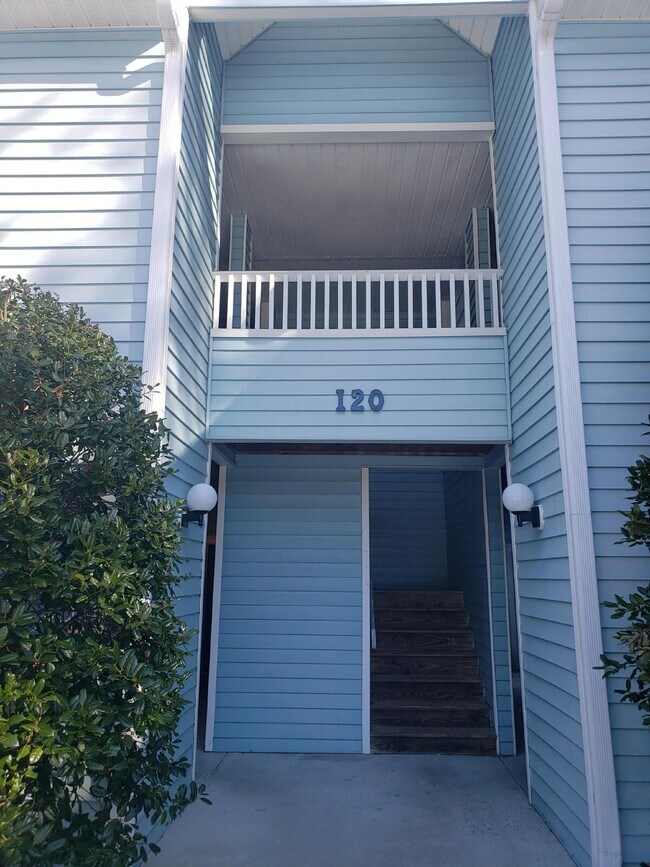Foto del edificio - 120 Breezewood Dr