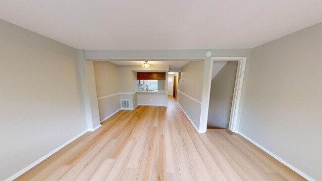 Foto del edificio - 7344 Pebblestone Drive #C