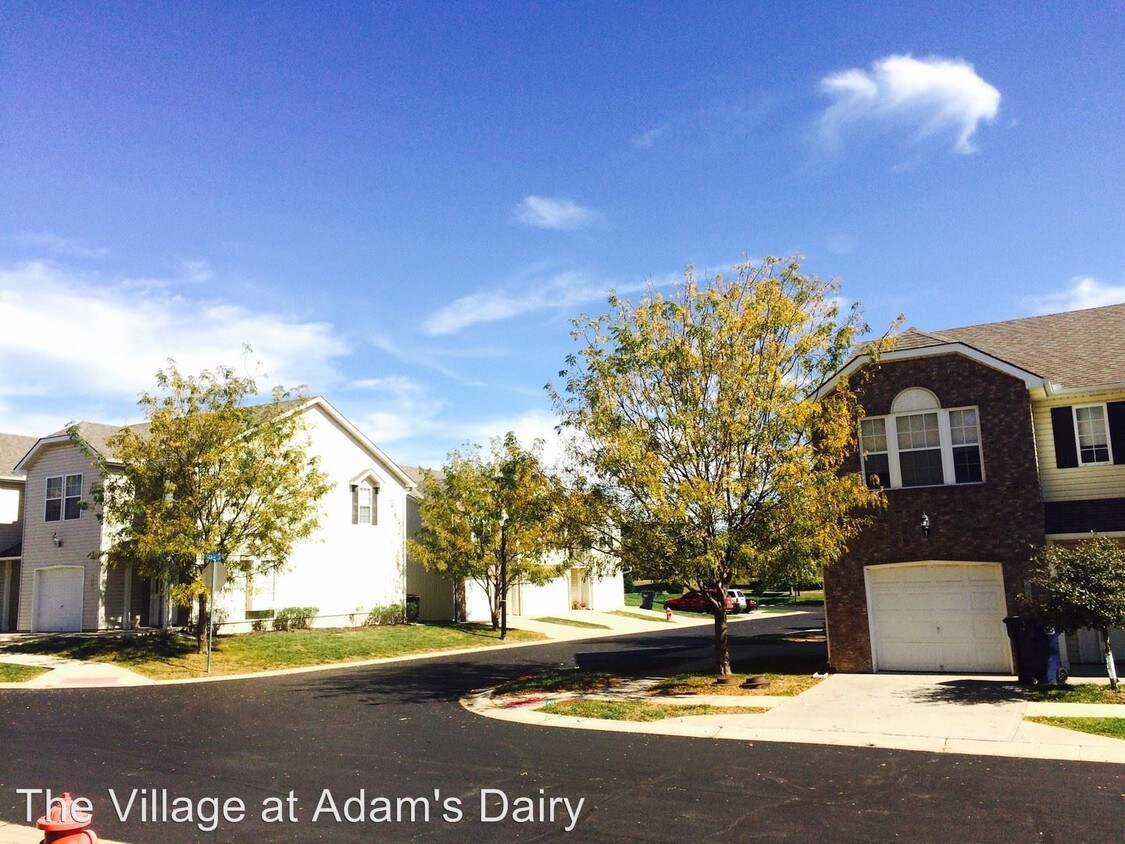 Primary Photo - 323 NE Adams Dairy Pkwy