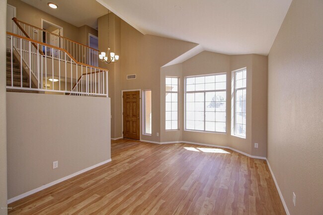 Building Photo - 7841 E Calle Del Minique