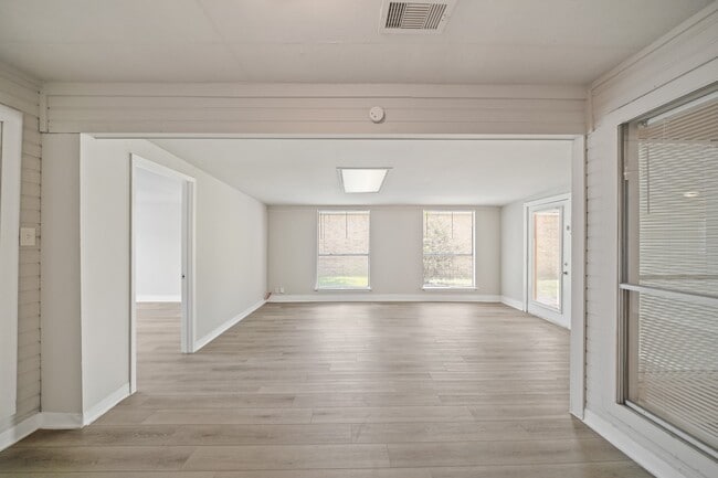 Foto del edificio - 7223 Caddo Lake Ln