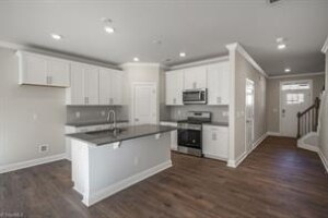 Foto del edificio - 1694 Hallview Ct