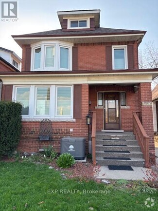 Building Photo - 140-140 Ottawa St S