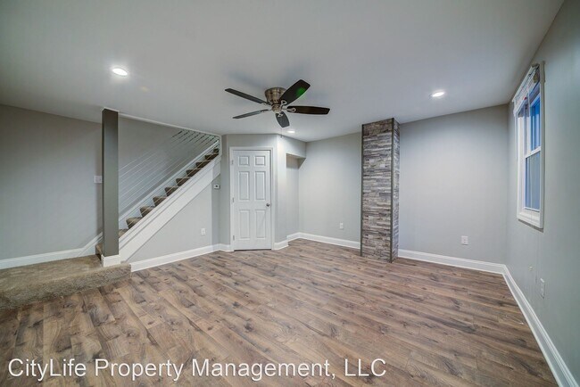 Building Photo - 3 br, 1.5 bath House - 33 Southern Avenue