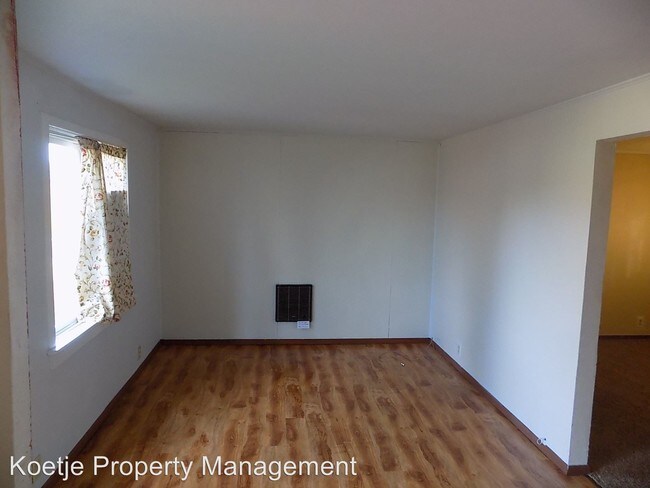 Building Photo - 1488 E Whidbey Ave