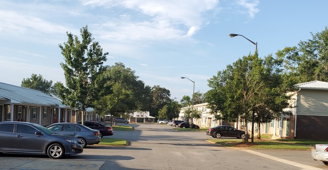 Foto del edificio - Tanglewood Apartments