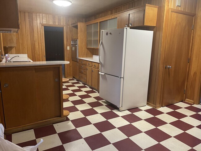 Building Photo - 737 E Riddle Ave