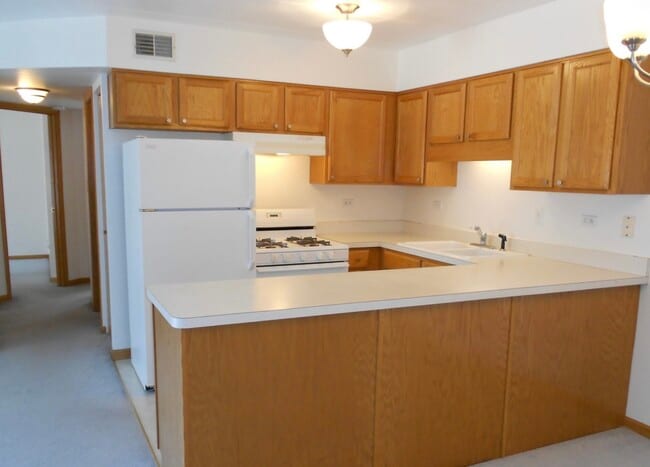 Building Photo - 9432 S Kolmar Ave