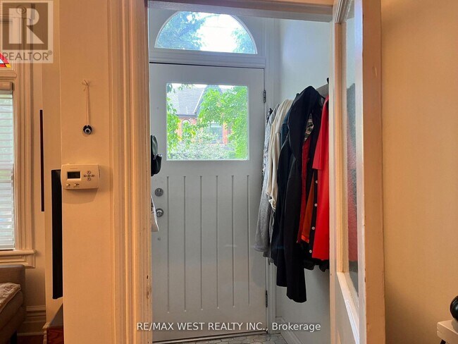 Photo du bâtiment - 20 Afton Ave